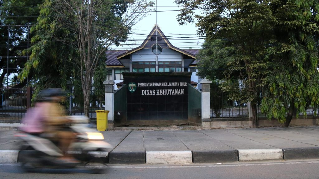 Praktik Tambang Ilegal Berhasil Diungkap Dishut Kaltim, 2 Alat Berat dan 3 Pelaku Diamankan
Telah dibaca : 754 Kali.