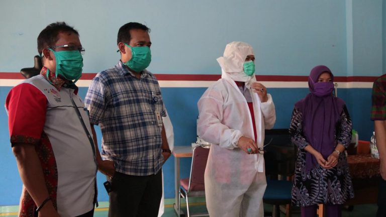 BLK Samarinda Bantu Buat Baju APD dan Masker