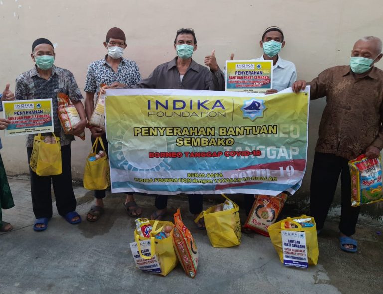 Indika Foundation Bagikan Paket Sembako Untuk Warga Terdampak Covid-19