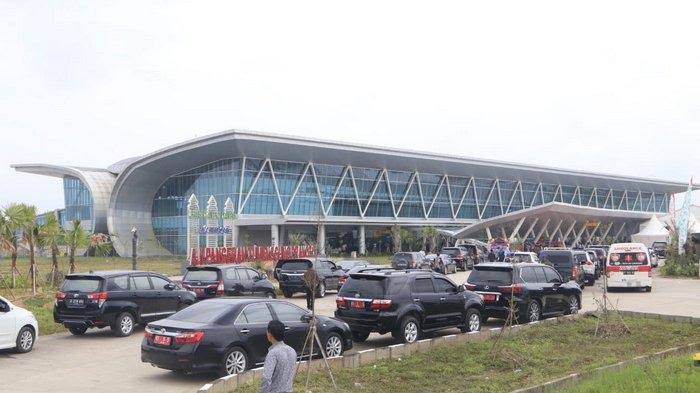 Bandara APT Pranoto Siapkan Laboratorium PCR Agustus Nanti
Telah dibaca : 659 Kali.