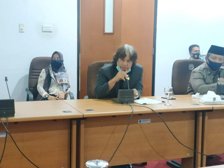 Komisi II Gelar Rapat Pembagian Lapak Pasar Rawa Indah
