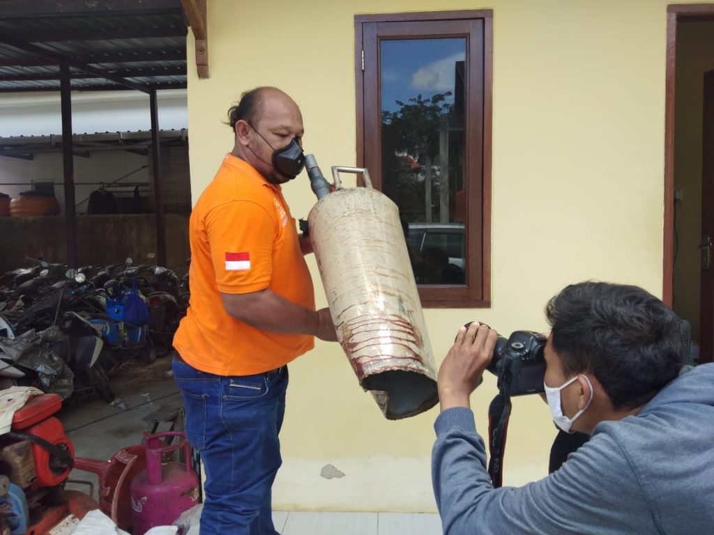 Tabung Angin Meledak, Pegawai Pencucian Mobil Jadi Korban
Telah dibaca : 560 Kali.