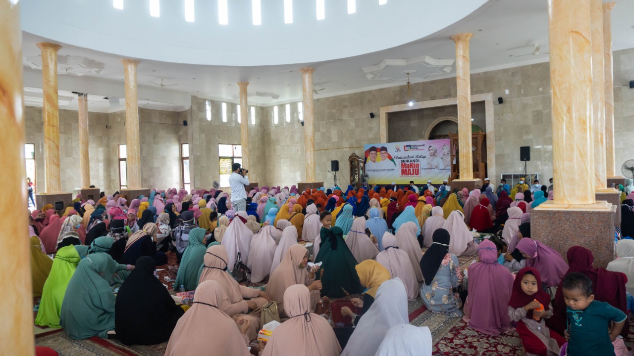 foto H Kinsu saat menghadiri silaturahmi bersama majelis taklim 