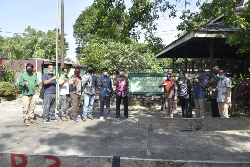 Pansus III DPRD Paser Belajar ke BKSDA dan Penangkaran Buaya Tritip
            
            Telah dibaca : 580 Kali.