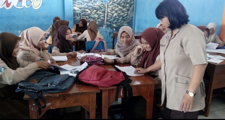 Mardiyem Dalang Ora Kentekan Lakon, Tetap Inovatif Meski Pandemi