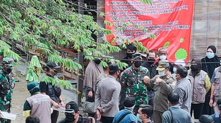 Ketua DPRD dan Wali Kota Semprot Covid-19, Warkop Tak Berizin Ditutup