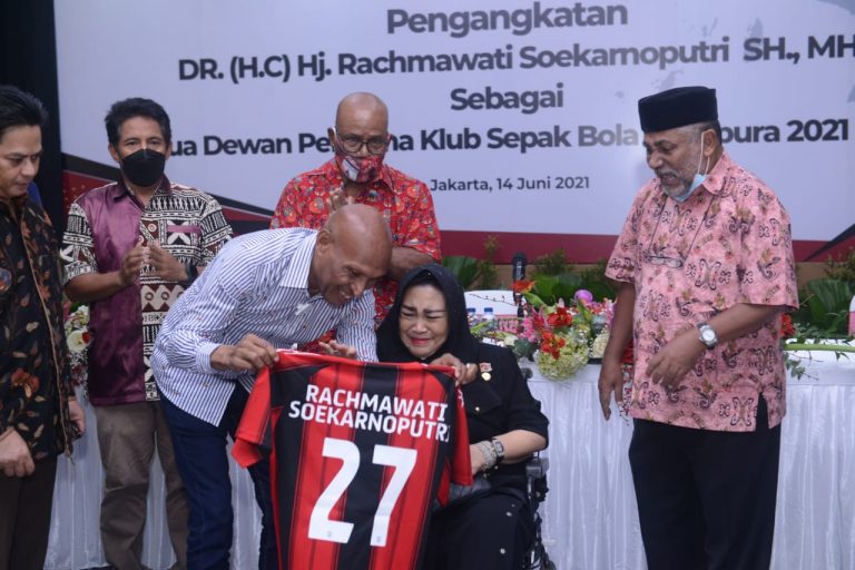 Rachmawati Terharu Gabung Persipura