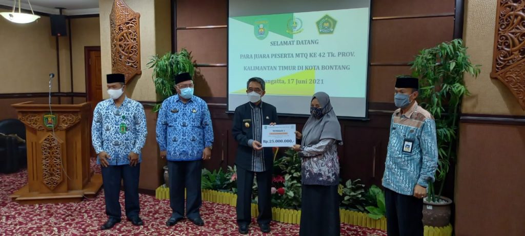 Ardiansyah Tetap Berikan Semangat pada Kafilah MTQ Kutim
Telah dibaca : 597 Kali.