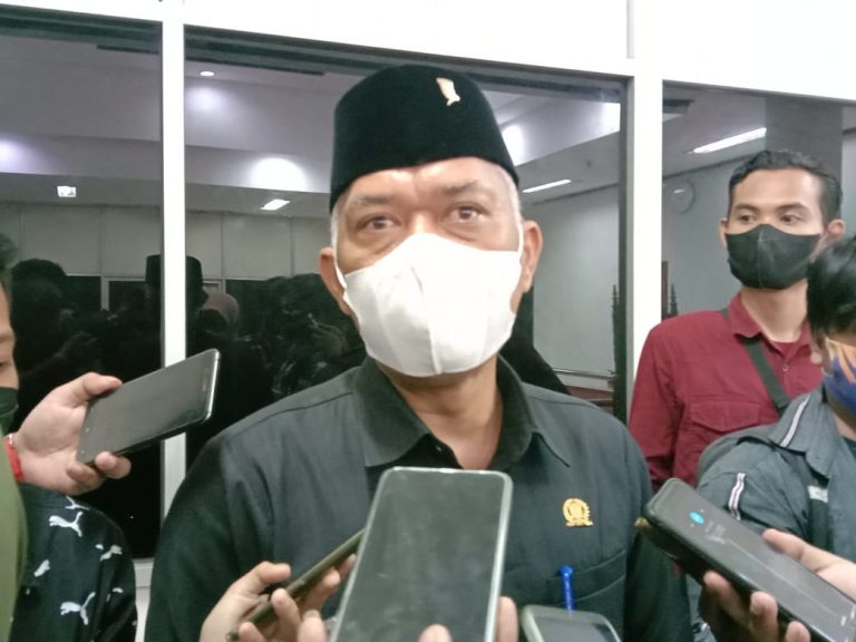 Enam Fraksi DPRD Balikpapan Sampaikan Pandangan Umum Atas Raperda RPJMD