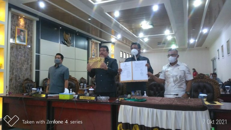 DPRD Balikpapan Paripurnakan Raperda RPJMD dan Penataan PKL
