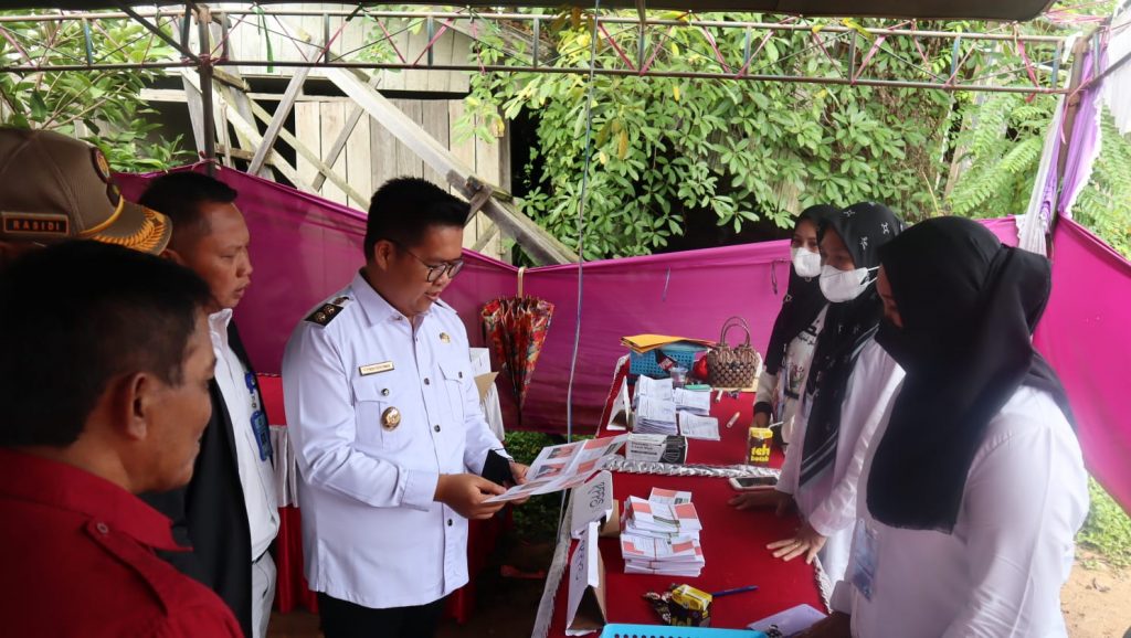 Pilkades Serentak, Rendi Solihin Monitoring di Dua Kecamatan
            
            Telah dibaca : 915 Kali.