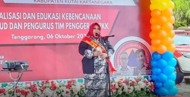 Muslianawati Edi Damansyah Beri Edukasi Bahaya Bencana Untuk PAUD
            
            Telah dibaca : 948 Kali.