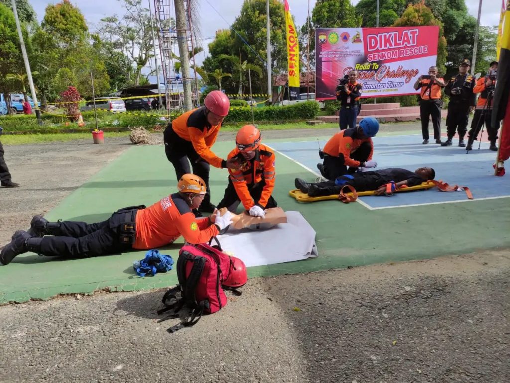 Edi Damansyah Buka Diklat Senkom Rescue Se-Kaltim
            
            Telah dibaca : 1.020 Kali.