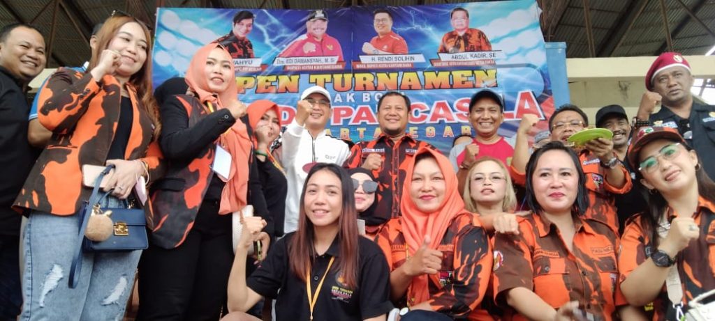 Abdul Rasid Hadiri Pembukaan Turnamen Sepak Bola Pemuda Pancasila 2022
            
            Telah dibaca : 985 Kali.
