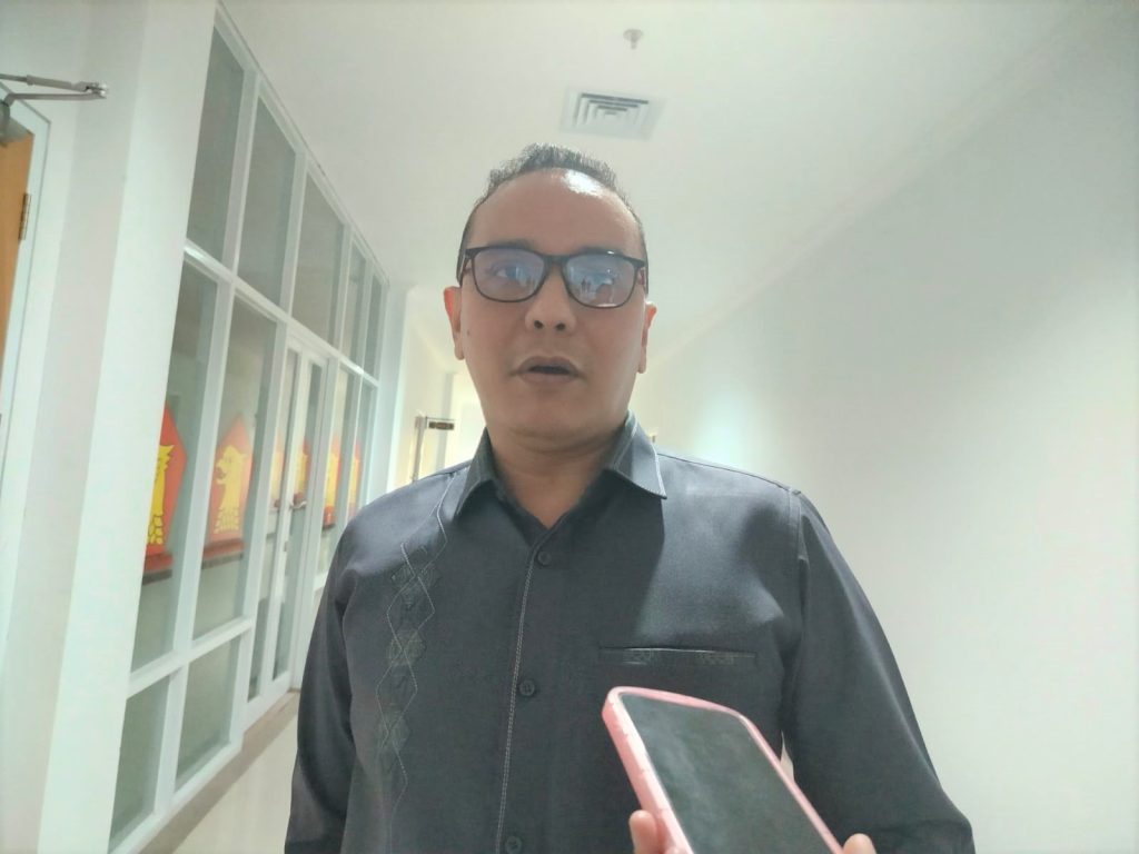 DPRD, Dishub Dan Polresta Samarinda Sepakat Tindak Truk Parkir di Bahu Jalan