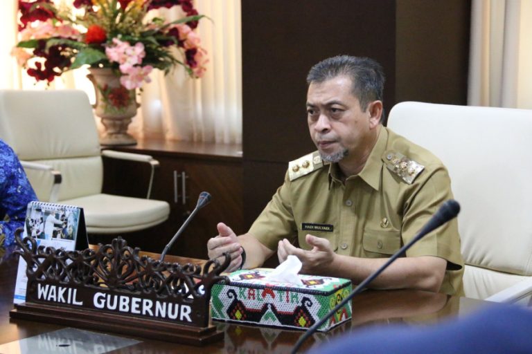 Wagub Minta Pejabat Pemprov Salurkan Zakat Lewat Baznas