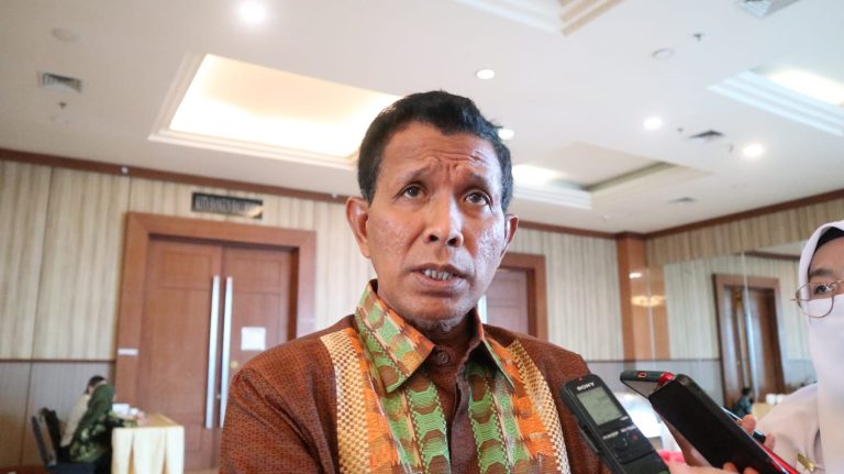 kepala dinas energi dan sumber daya mineral (ESDM) kaltim munawwar