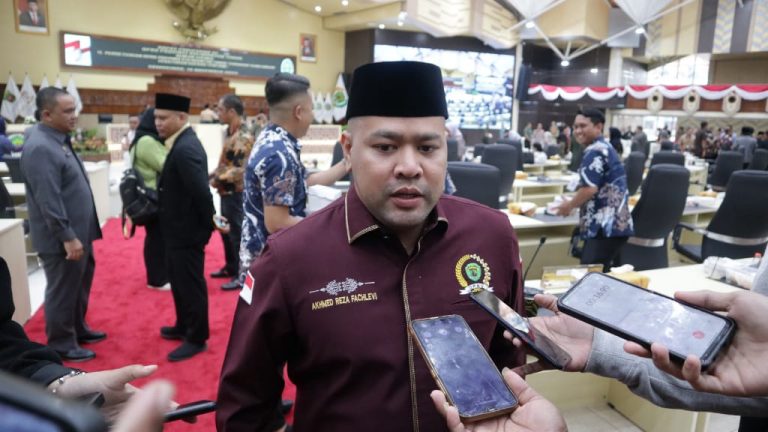 Reza akan Perjuangkan Insentif Tenaga Kesehatan