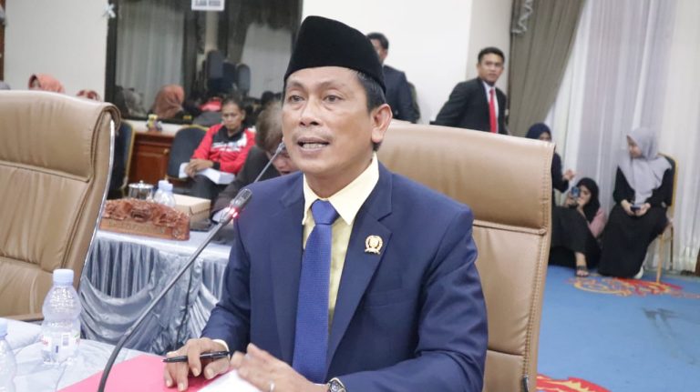 Raih Gelar Juara Umum di FASI, Bakhtiar Wakkang Usulkan Dana Taktis untuk Apresiasi