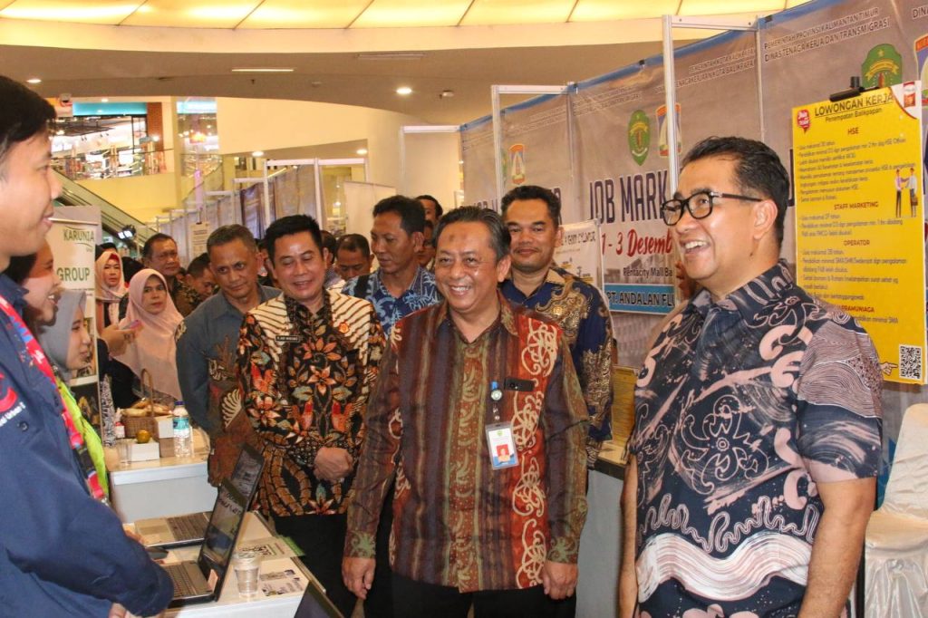 Dampak IKN, Balikpapan Diminta Buka Akses Ke Daerah Sekitar
Telah dibaca : 834 Kali.