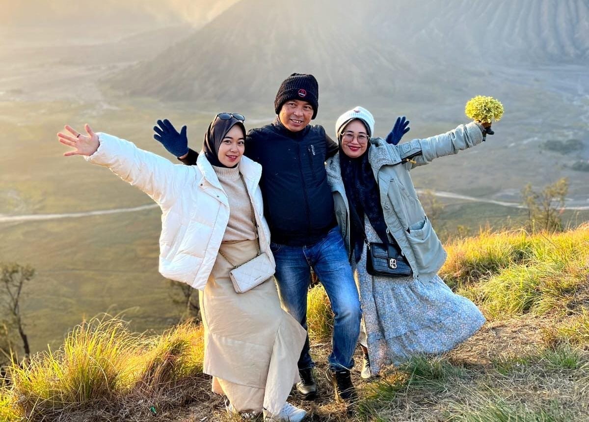 Outfit Bromo-Raja Wisata