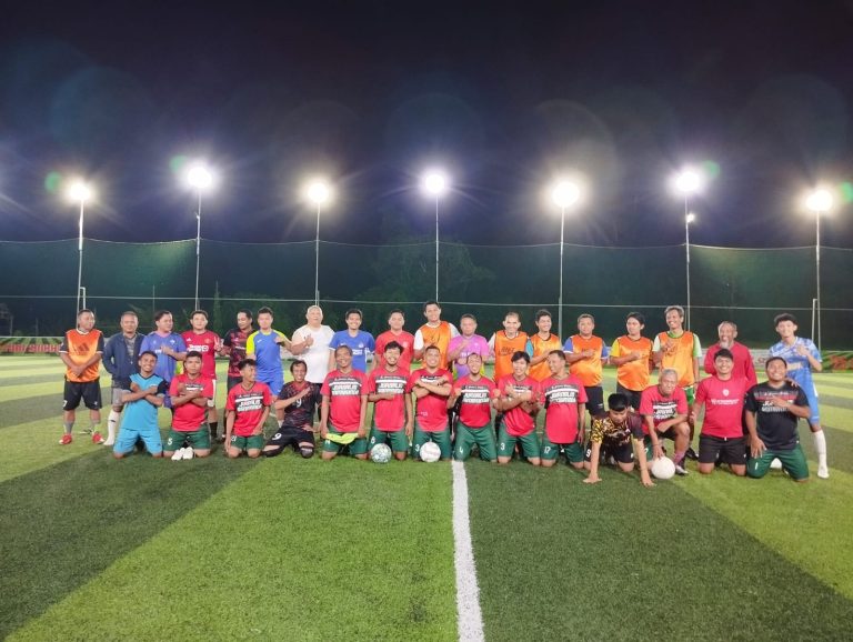 Menuju Turnamen Sepakbola HUT Ke-67 Kaltim, Dishut Latih Tanding dengan Jurnalis Samarinda