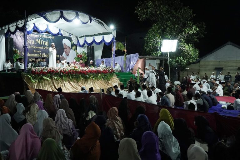 Peringatan Isra Mi’raj Bersama Guru Udin, Andi Harun Ingatkan Perkuat Kesatuan