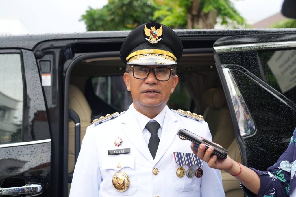 Pj Gubernur Puji Keberhasilan Mantan Gubernur Kaltim Sebelumnya Soal Kebijakan Pembangunan Hijau
Telah dibaca : 722 Kali.