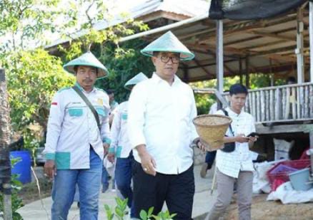 Akmal Malik Harap Petani Olah Hasil Panen, Tidak Hanya Menanam
Telah dibaca : 733 Kali.