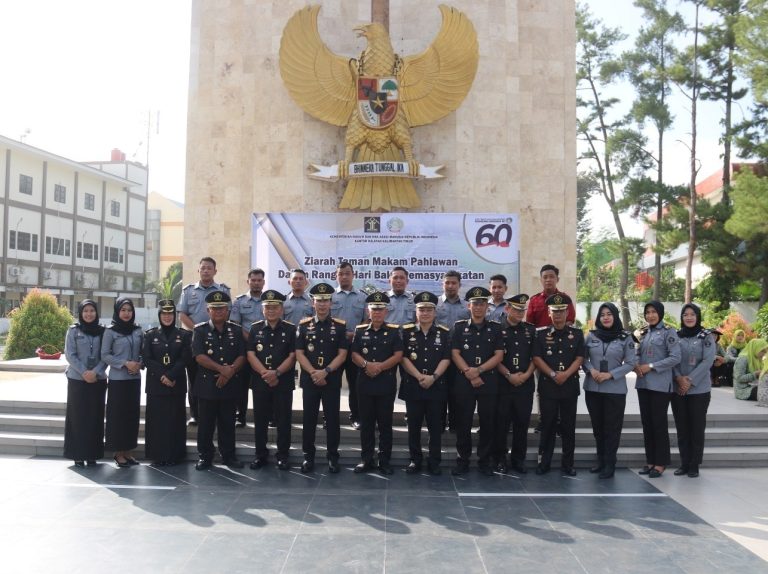 Peringati HBP Ke-60, Kemenkumham Kaltim Tabur Bunga di TMP Kesuma Bangsa Samarinda. Pemasyarakatan Pasti Berdampak