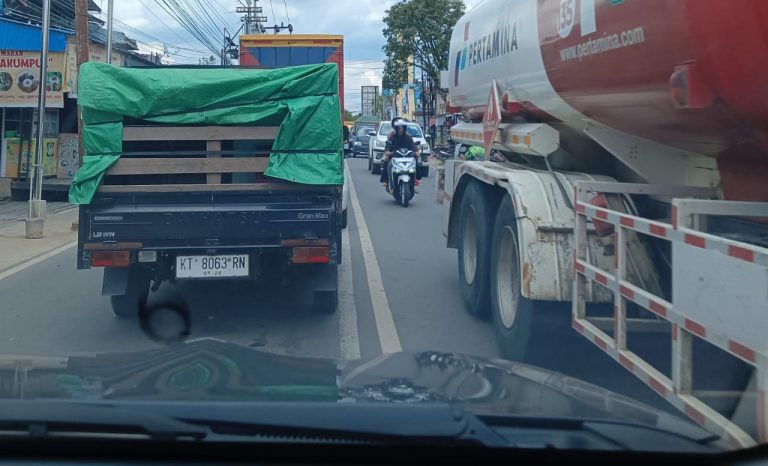 H-4 Idulfitri, Kepadatan Kendaraan Kota Samarinda Membeludak