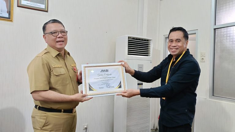 Terima Gold Sertifikat JMSI Award, Hero Mardanus: Jaga Kode Etik Jurnalistik