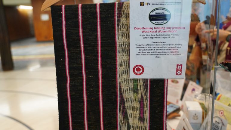 Mahakarya Tanjung Isuy Tenun Doyo Memukau Dunia di Sidang WIPO Ke-65