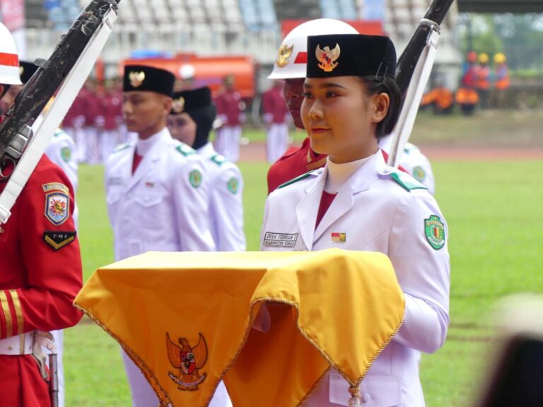 Intip Profil Diva Febriani, Pembawa Baki Upacara HUT Ke-79 RI di Stadion Palaran Samarinda
