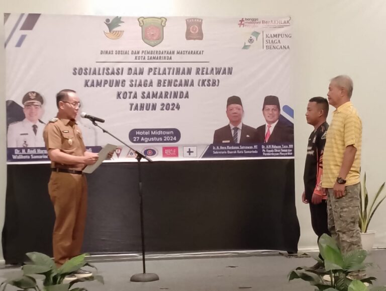 Kukuhkan Relawan KSB, Rusmadi Tekankan Gotong Royong dan Disiplin