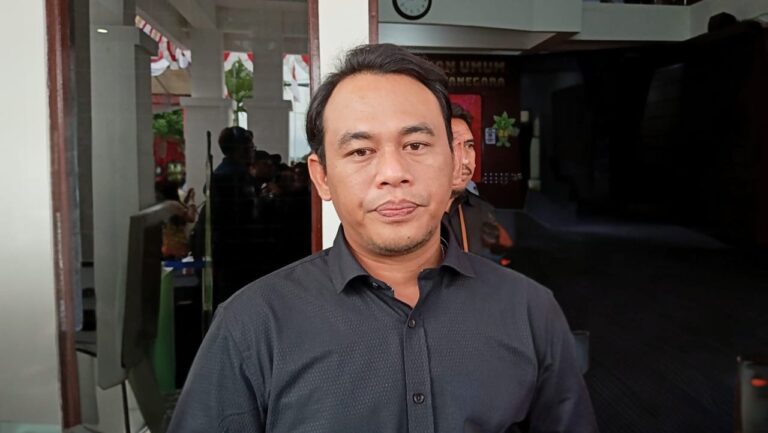 Deadline Ditepati, KPU Kukar Terima Berkas Perbaikan Tiga Bapaslon