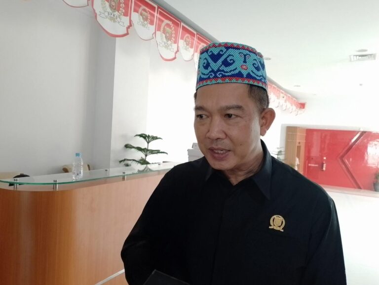 Desa Budaya Pampang Butuh Pembenahan, Viktor Yuan Siap Kawal Aspirasi Warga