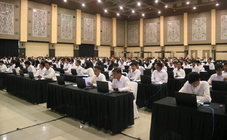 Pelaksanaan Tes SKD CPNS Kemenkumham Kaltim Hari Kedua Berjalan Lancar, Peserta Membludak