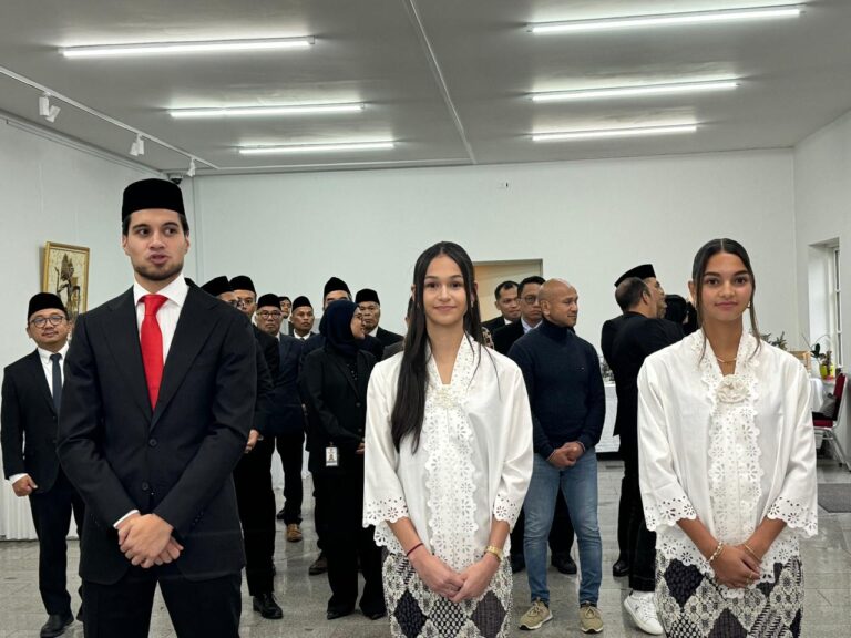 Resmi Bersumpah di Copenhagen, Kevin Dick, Estella dan Noa Siap Bela Merah Putih