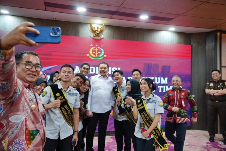 Duta Pelajar Sadar Hukum Kaltim Tanyakan Penanganan Judi Online dan Narkoba Kepada Jaksa Agung