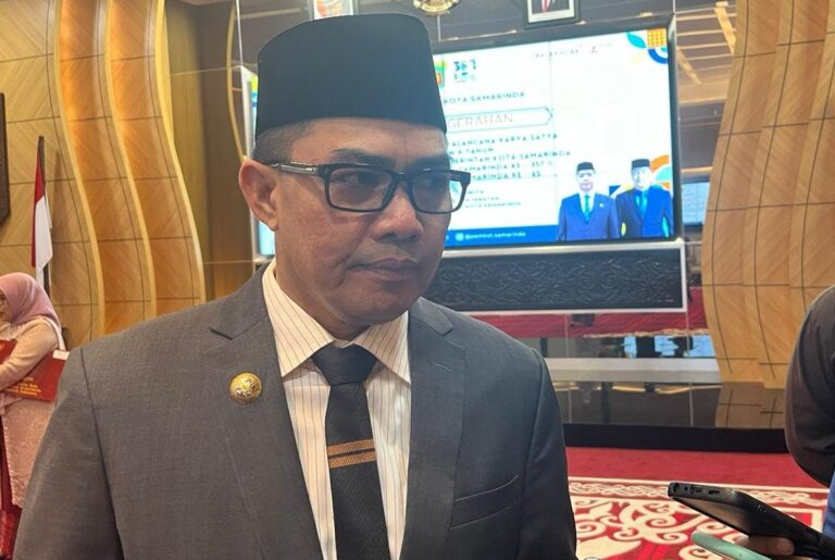 145 ASN Pemkot Samarinda Terima Anugerah Satyalancana Karya Satya