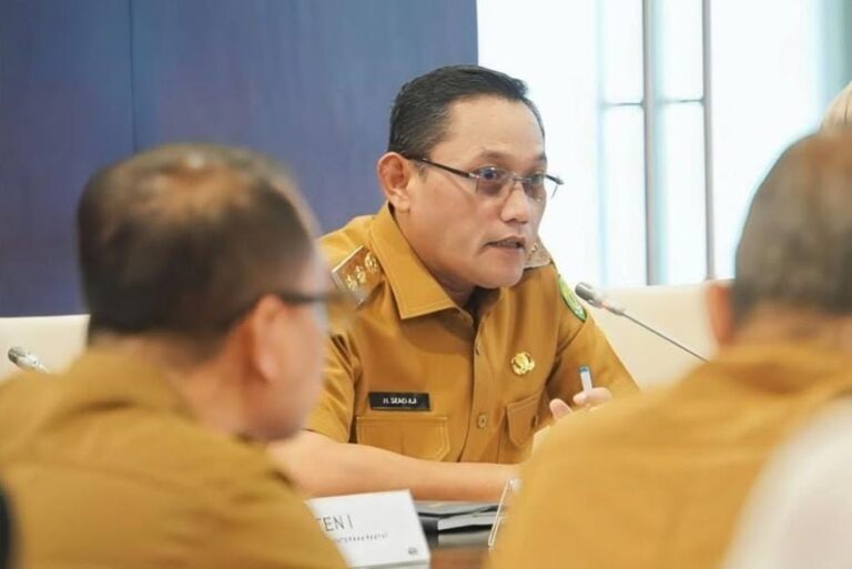 Pimpin Briefing Rutin, Seno Minta Perangkat Daerah Kerja Cepat