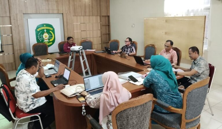 Tingkatkan Akurasi Data, Kecamatan Loa Kulu Gelar Pendampingan Pengisian Aplikasi e-Pantau
