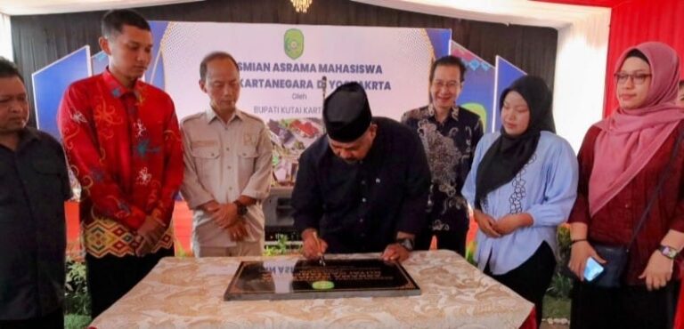 Resmikan Asrama Mahasiswa Kukar di Yogyakarta, Edi Damansyah Beri Pesan Moral