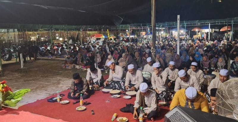 Selawat Akbar Tutup Meriah HUT ke-42 Desa Kota Bangun III
            
            Telah dibaca : 596 Kali.
