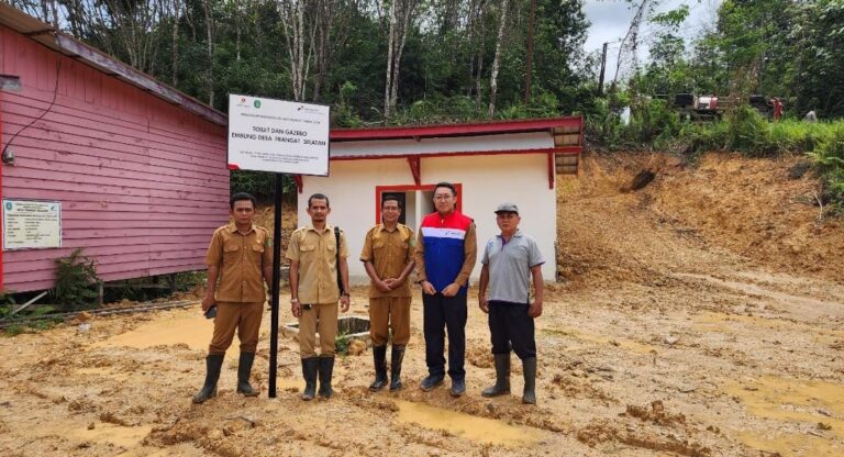 Pertamina Hulu Sanga-Sanga Bangun Toilet dan Gazebo untuk Dukung Ekowisata Embung Prasel
