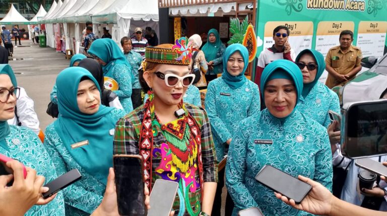 Festival UMKM Kaltim 2025 Resmi Dibuka, Dorong Kualitas Pelaku Usaha Lokal