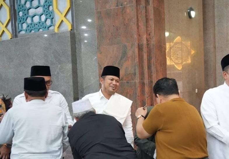 Menteri ATR/BPN Nusron Wahid Ajak Generasi Muda Kaltim Jangan Tinggalkan Ilmu Agama
            
            Telah dibaca : 1.612 Kali.