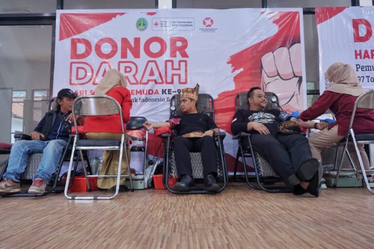 Semangat Sumpah Pemuda, Wali Kota Pasuruan Donor Darah Bersama ASN dan Masyarakat