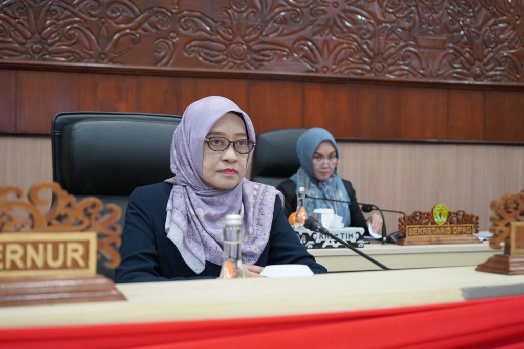 Pemprov Kaltim Sampaikan Jawaban atas Pandangan Umum Fraksi DPRD Terkait Nota Keuangan APBD 2026